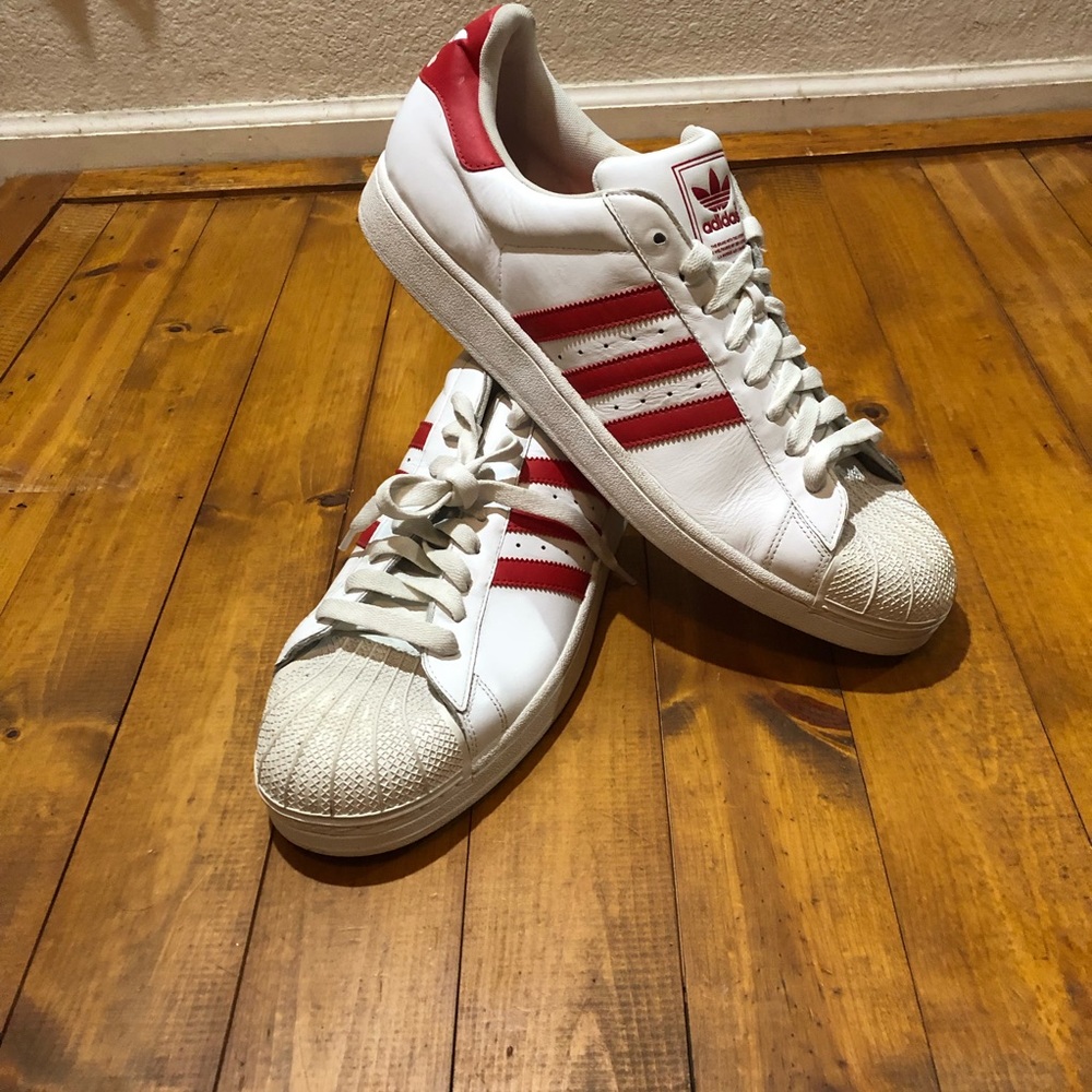 Adidas men’s shoes size 18